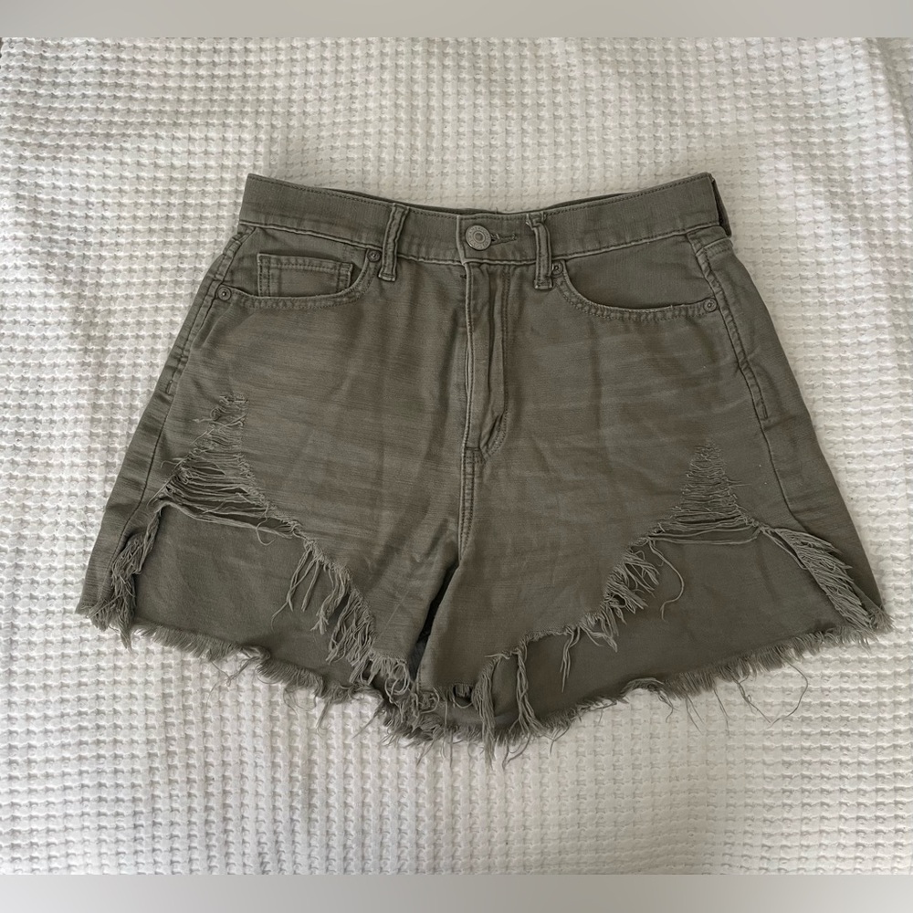 American Eagle Grey Distressed Women Shorts